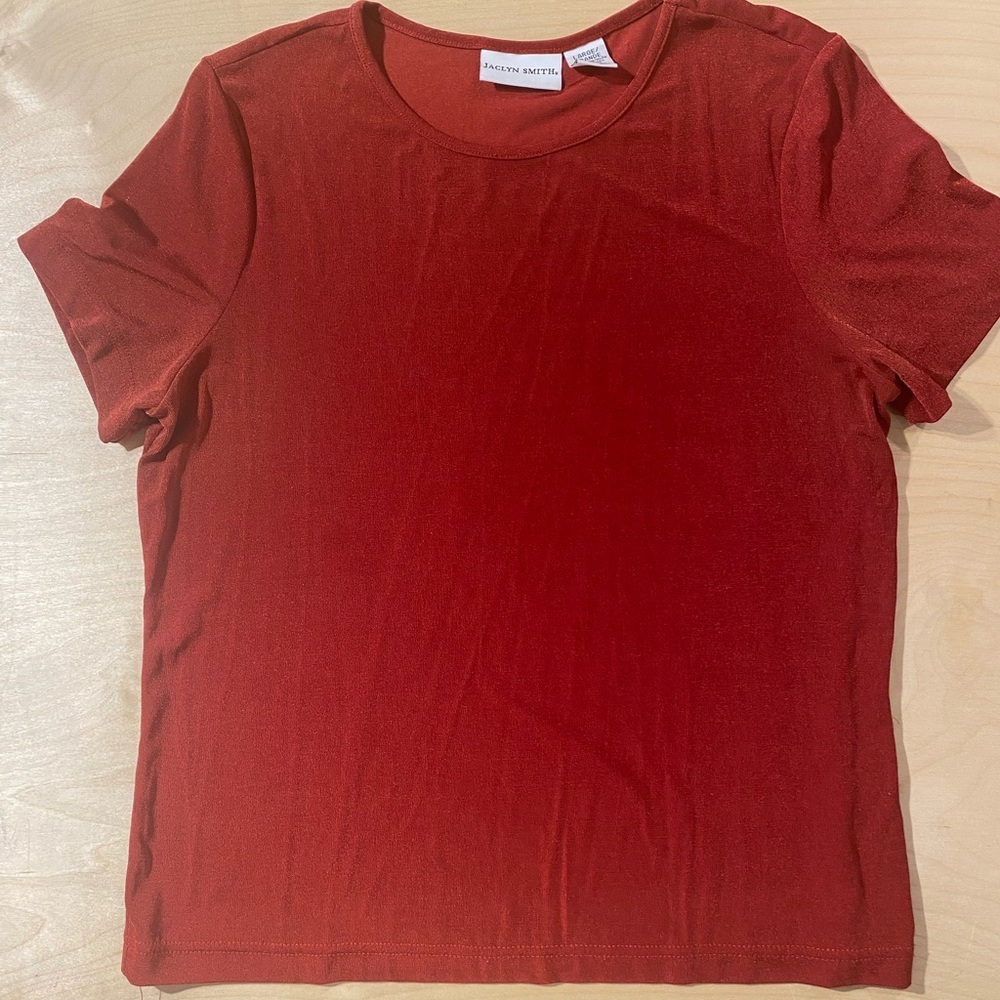 Jaclyn Smith Brick Red Short Sleeve Crewneck Tee Large (QM)